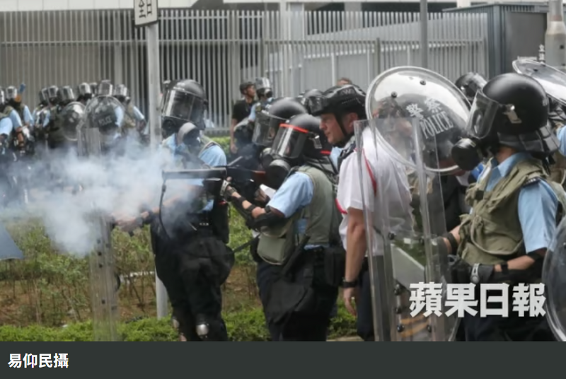 【一日一蘋果】回首2019．傷痕紀錄｜布袋彈「擦面」皮開肉綻　人權組織批警違國際法