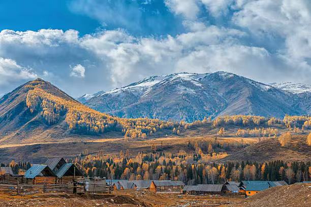 香港直航入新疆｜二人同行優惠｜來回連稅每位約 $2,667 起｜包 23kg 行李