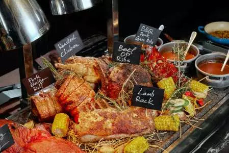 【香港｜自助餐體驗】尖沙咀 Gateway Hotel Hong Kong 「Three on Canton」自助午餐／晚餐