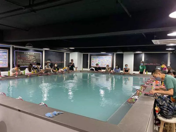 【香港｜行程&體驗】觀塘 Halloland室內釣蝦＋烤蝦體驗｜都市輕鬆釣大蝦