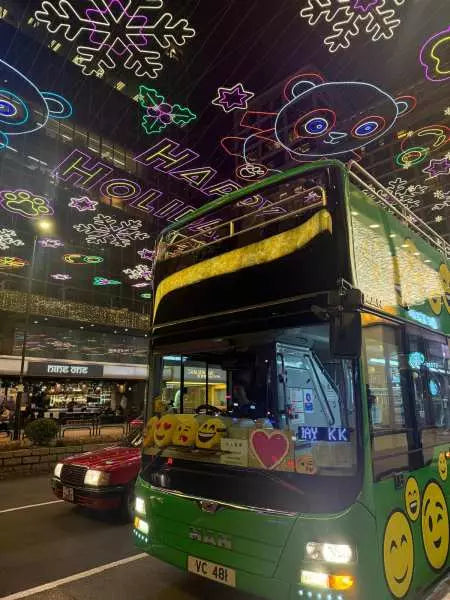 【香港｜行程&體驗】銅鑼灣／尖沙咀聖誕燈飾開蓬巴士夜遊｜Open Top Bus Christmas Lights Night Tour